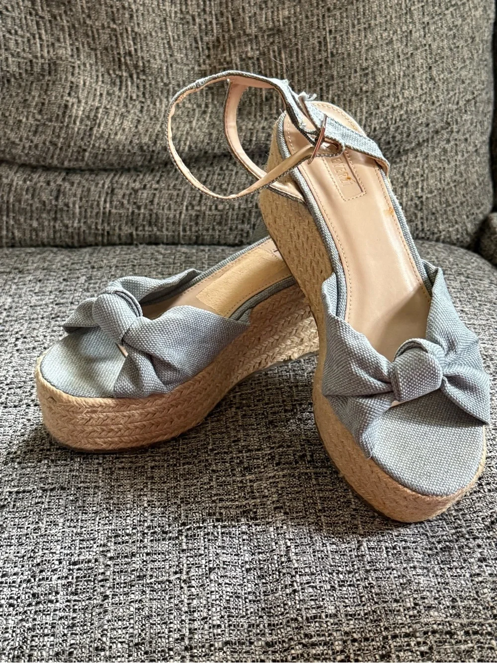 Forever 21 Light Gray Knot-Front Espadrille Platform Sandals